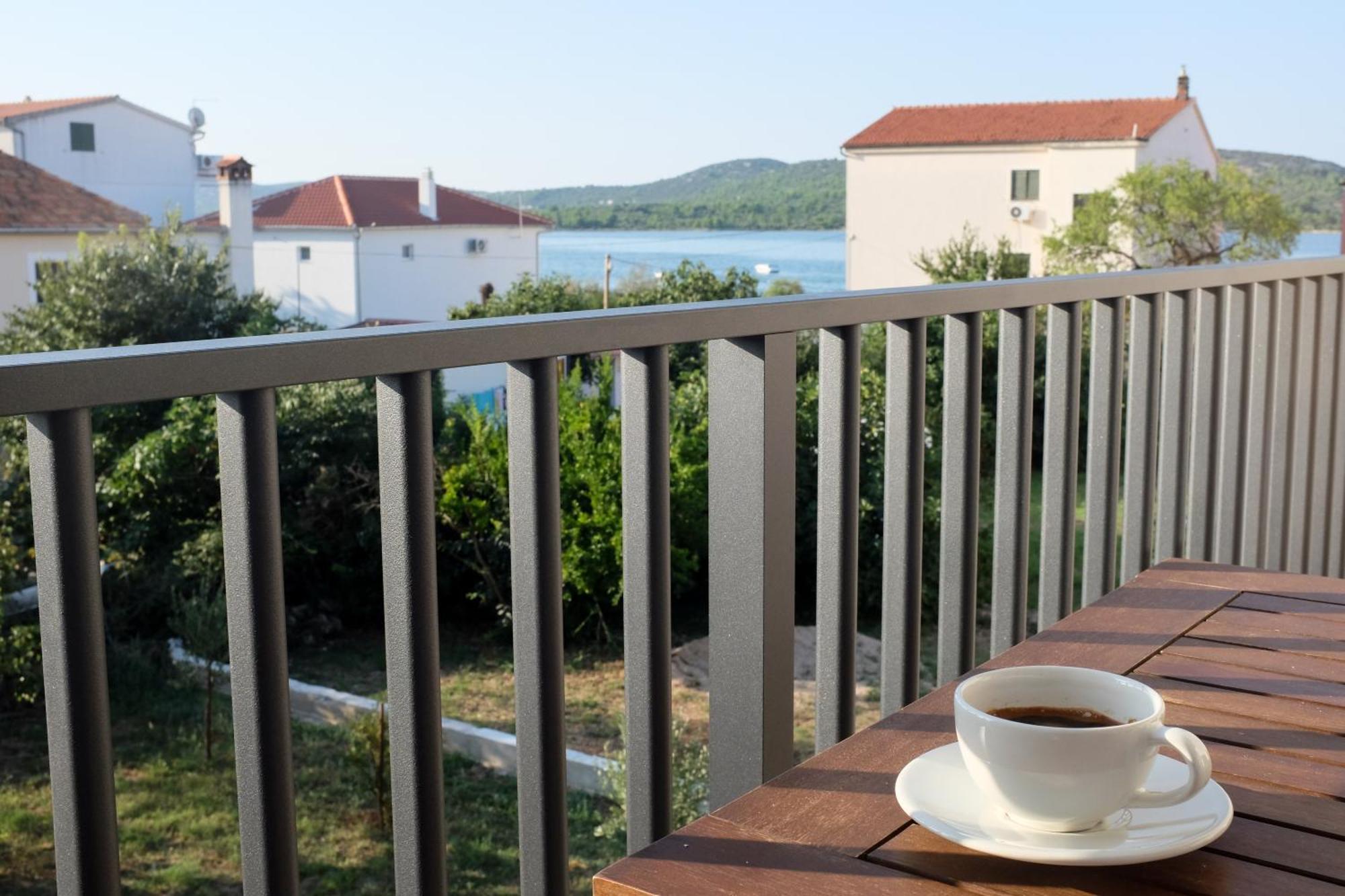 Apartments Grape Pirovac Εξωτερικό φωτογραφία