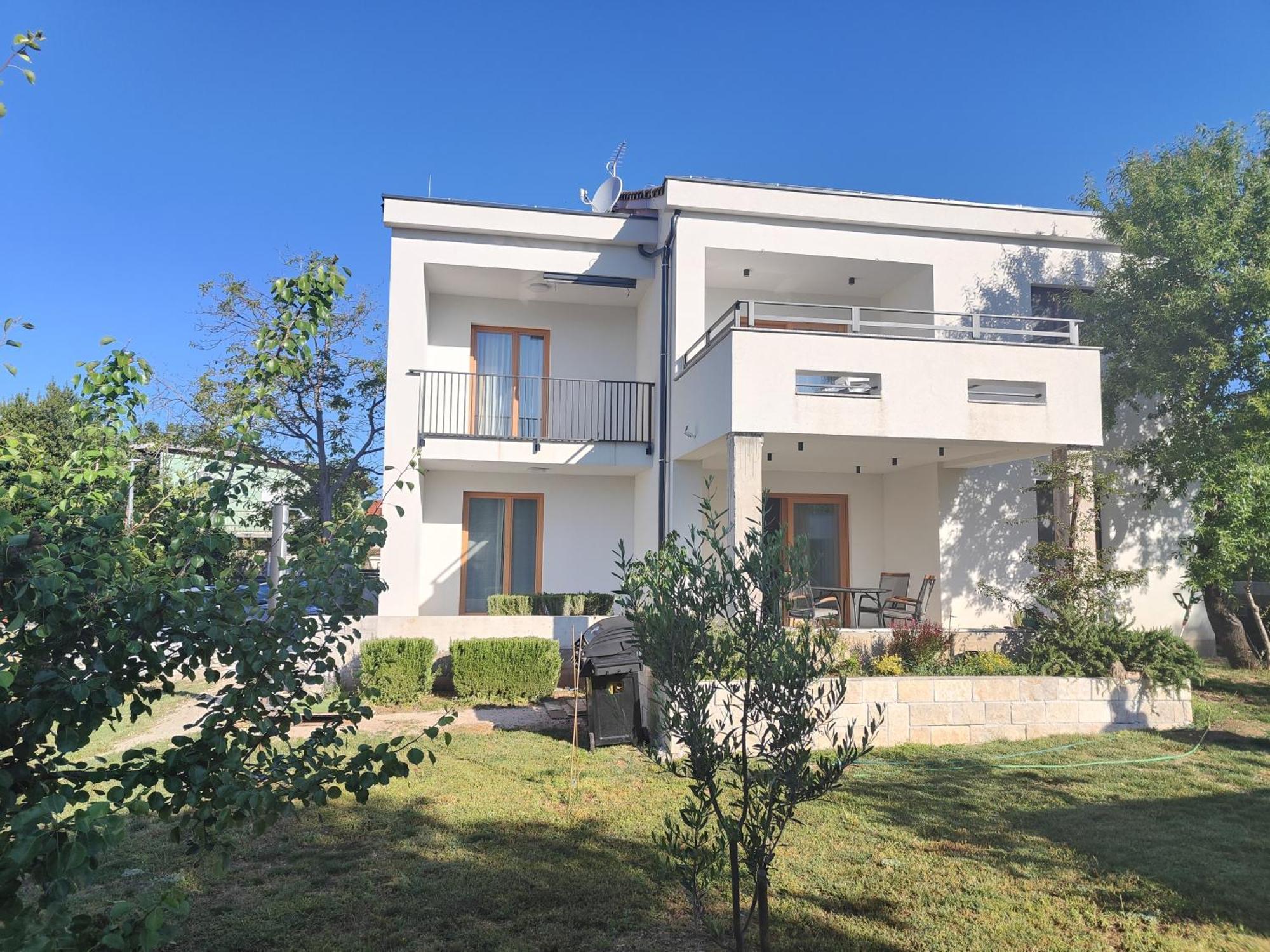 Apartments Grape Pirovac Εξωτερικό φωτογραφία